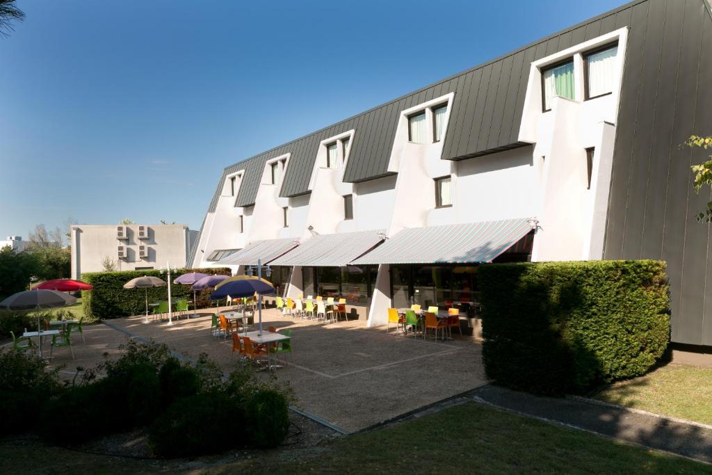 Hotel Ibis Styles Bordeaux Aéroport 3*