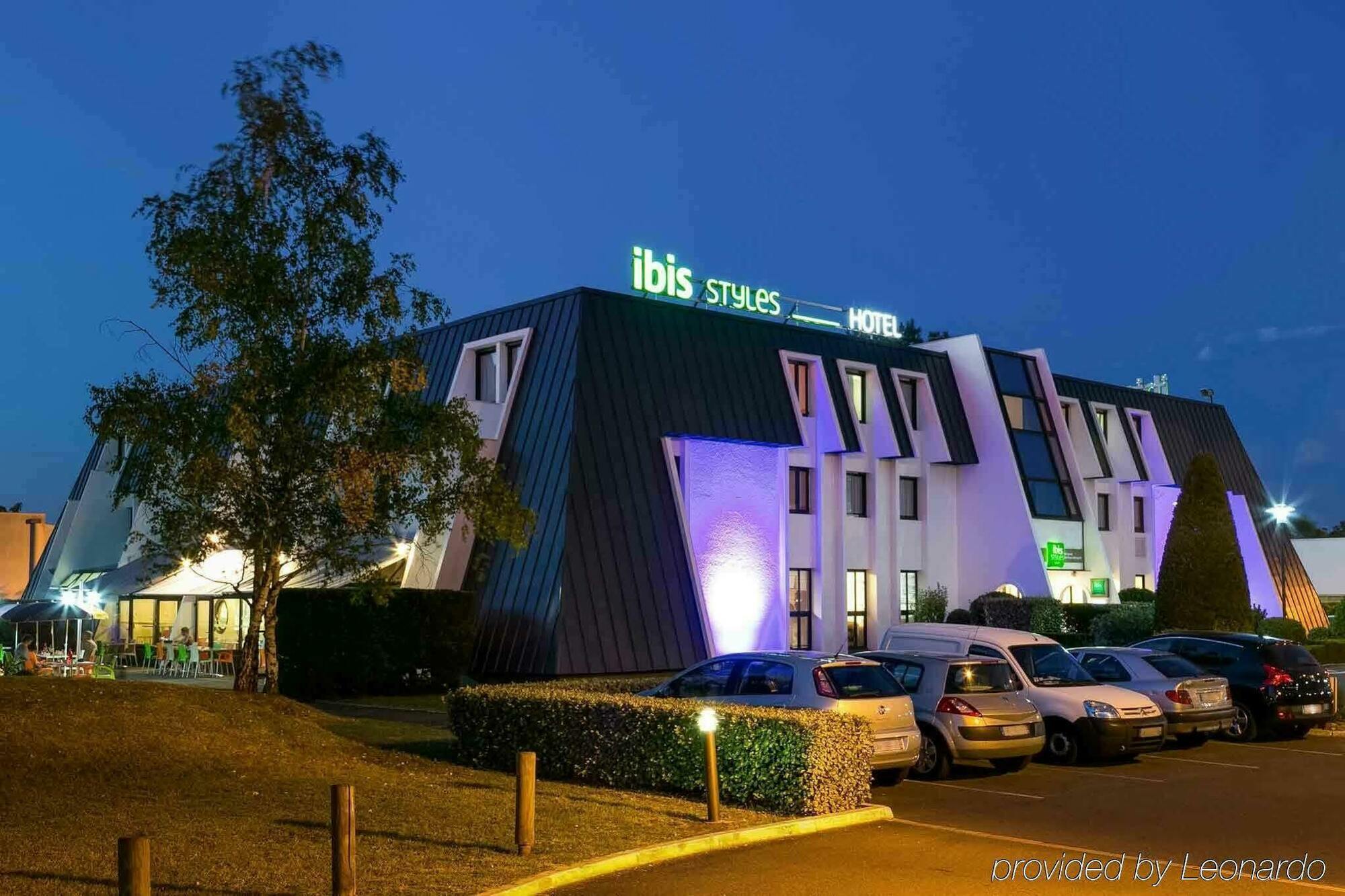 Hotel Ibis Styles Bordeaux Aéroport 3*